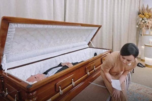 梦到死人办丧事是什么意思(梦到死人办丧事是什么意思棺材)