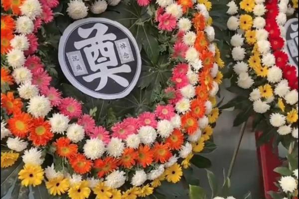 梦见出殡的队伍是什么意思(梦见出殡的队伍是什么意思佛滔)