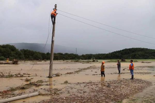 梦见发洪水是什么征兆(梦见发洪水是什么征兆)