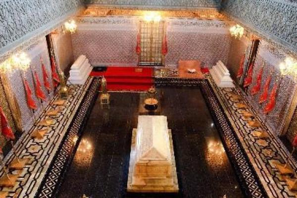 梦见棺材和死人是什么意思(梦见棺材和死人是什么意思周公)