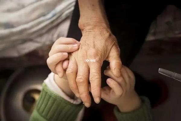 孙女梦见奶奶预示什么(梦见已故的奶奶是什么预兆) 孙女梦见奶奶预示什么(梦见已故的奶奶是什么预兆)