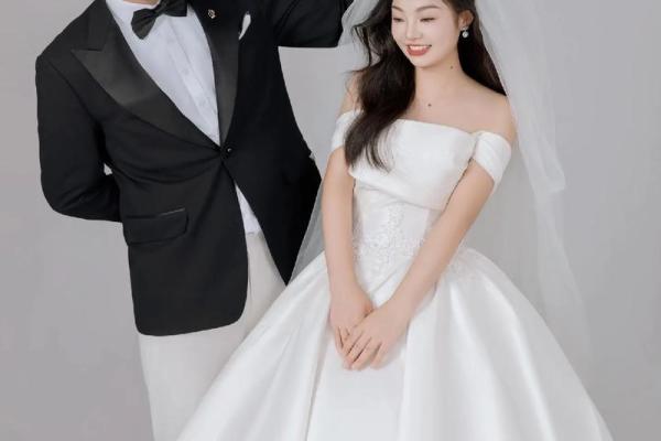 26岁女孩结婚9月吉日