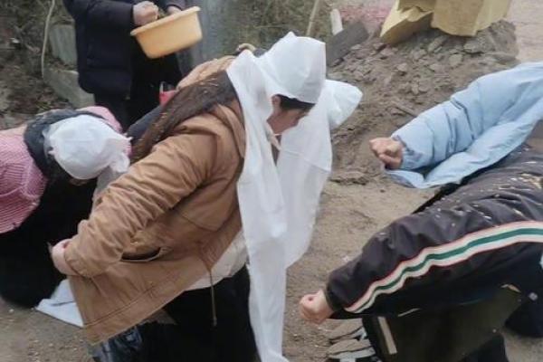 梦见丧事场面是什么意思(梦见丧事场面是什么意思,他父母还追着要我留下) 梦见丧事场面是什么意思(梦见丧事场面是什么意思,他父母还追着要我留下)