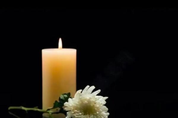 梦见死去的奶奶(梦见死去的奶奶还活着预示着什么)
