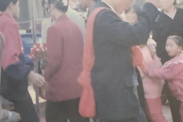 1998年结婚吉日(1998年啥时候结婚好) 1998年结婚吉日(1998年啥时候结婚好)